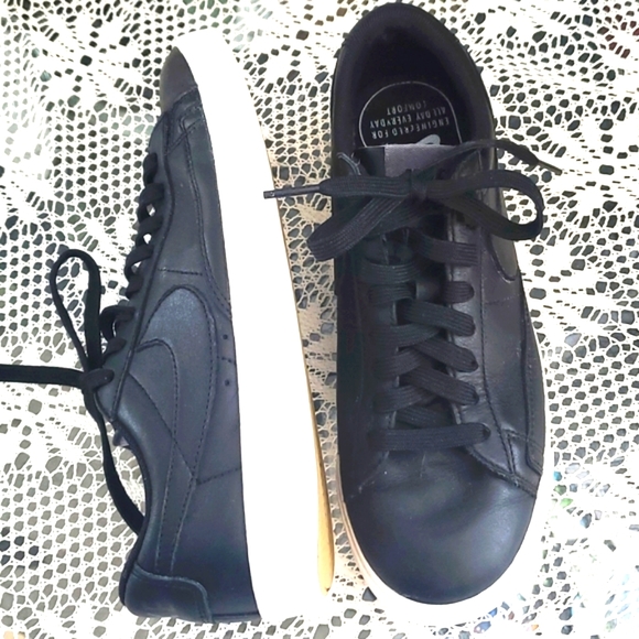 Nike sports shoes  size 6.5  Good conditions - Picture 4 of 16